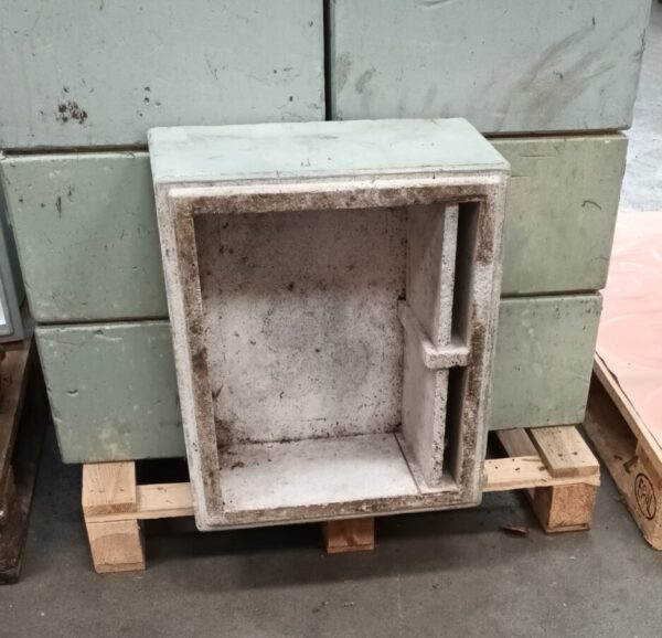 Brugt - Styropor 12x10 Fodermagasin uden Alu. vinkel